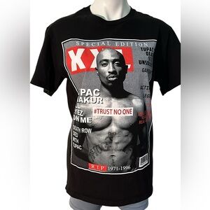 Men's Black Tupac graphic T-Shirt. Size M .